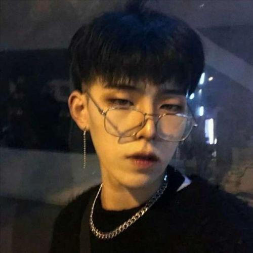 吃瓜网红头像图片男动漫,动漫风男网红头像解析